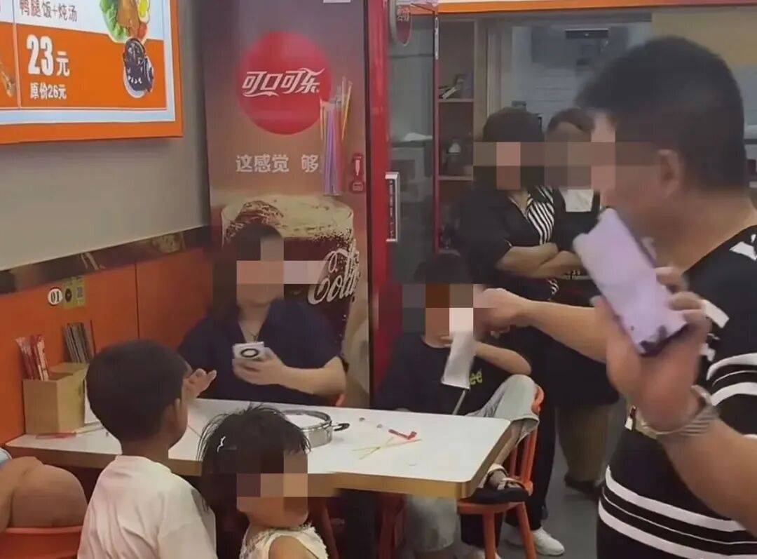 “续面事件”老板致歉，将闭店销号赔礼，面馆是5年心血，回应“卖惨”：我本来就很惨