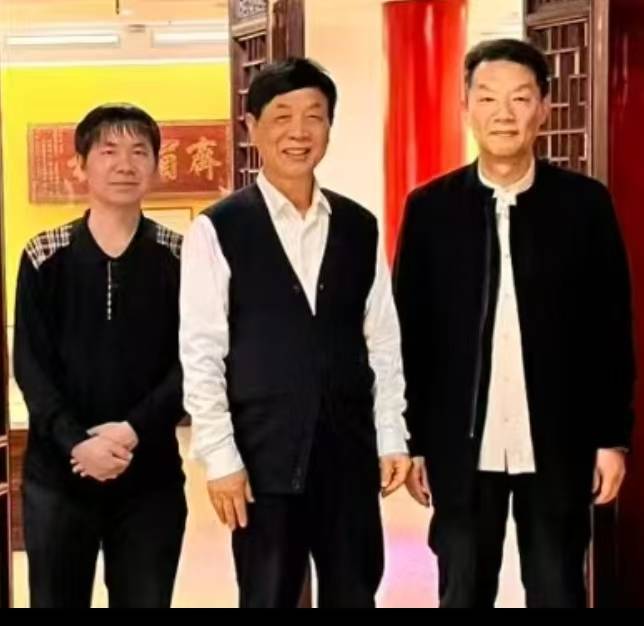 知名学者王国龙登临滕王阁阐释“天下第一寿”
