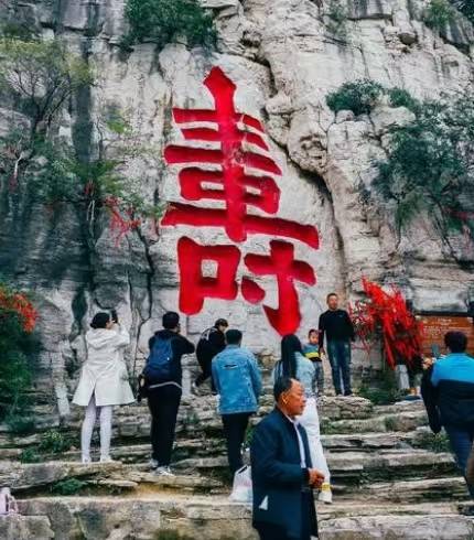 知名学者王国龙登临滕王阁阐释“天下第一寿”